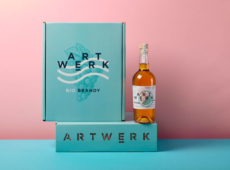 ARTWERK Bio Brandy mit Stills von Christian LOHFINK c/o UPFRONT