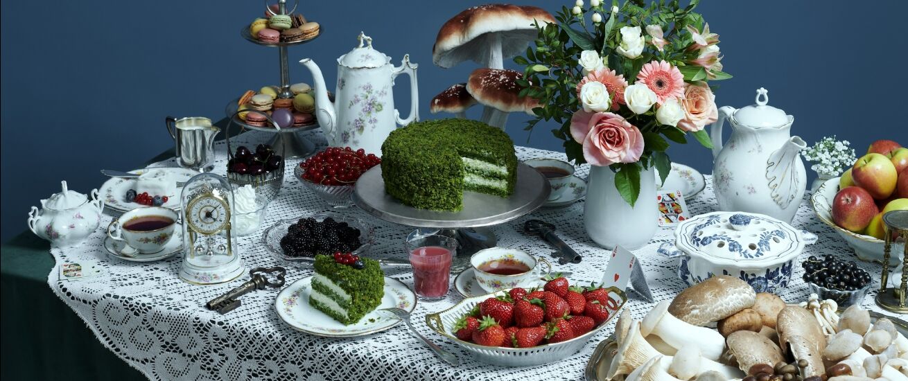 'Afternoon Tea in Wonderland' - photographed by Pascale WEBER c/o STILLSTARS