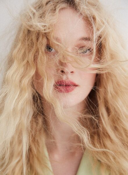 70SEVEN is pleased to welcome Carolin Jarchow, Hair & Make-up Artist, Hamburg