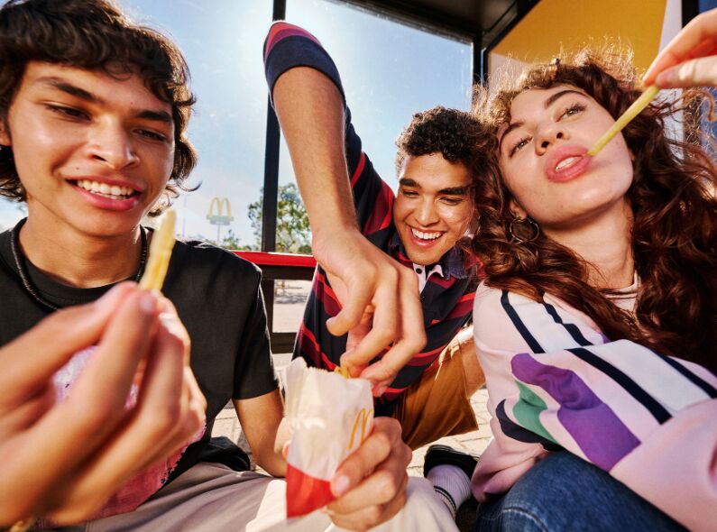 'McSmart Snacks always work!'- The Hamburg-based RETOUCHED STUDIOS post-produce the MC DONALD'S campaign by photographer Frederike Wetzels