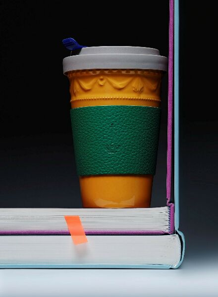 KURLAND to-go mug edition 'Farvet' – photographed by Ragnar SCHMUCK c/o NERGER M&O for KPM