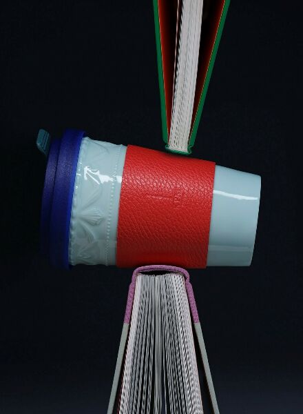 KURLAND to-go mug edition 'Farvet' – photographed by Ragnar SCHMUCK c/o NERGER M&O for KPM