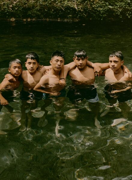 'Genesis' - Eine visuelle Reise durch die Kultur und Jugend der Highlands Guatemalas von Juan Brenner (Guest Editions)