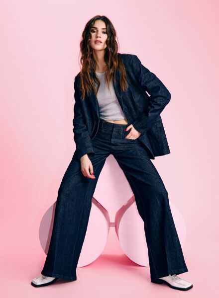 'No Taboos' - Linda SCHÄFFLER c/o VISUALEYES ARTISTS photographed for THE FEMALE COMPANY with STEFANIE GIESINGER