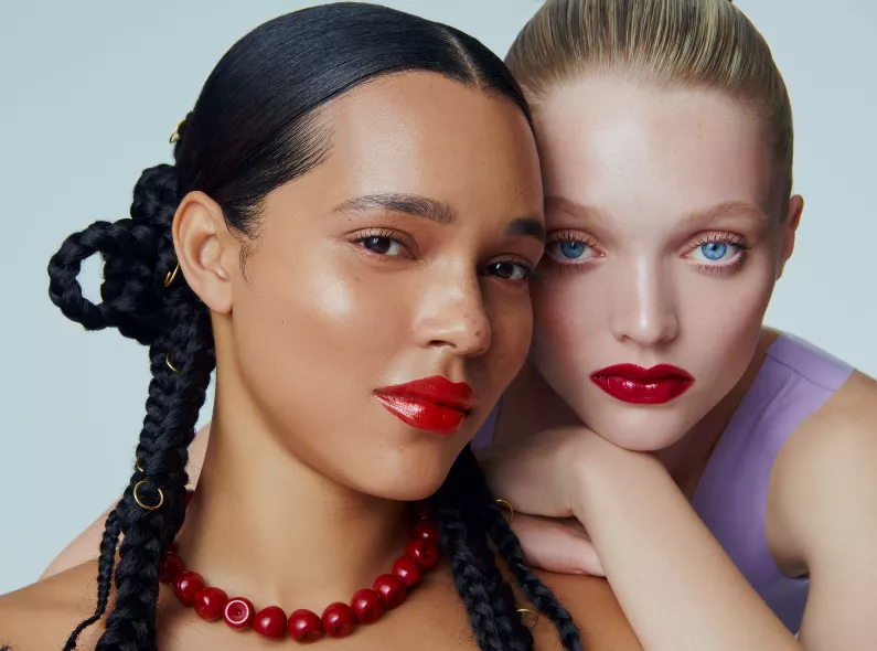 Capturing Beauty – Behind the Scenes at DOUGLAS. Discover the DOUGLAS GOURMET MAKE-UP campaign on GoSee – and meet the Creative Department at UPDATE-25-BERLIN