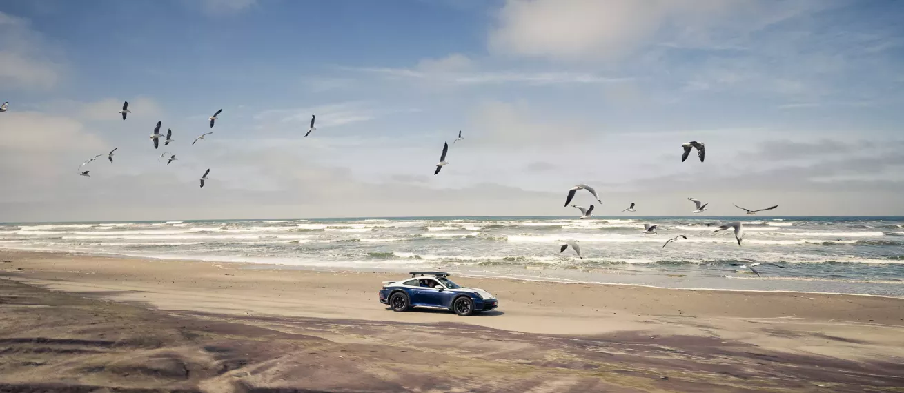 Porsche Meets the Wild – Moritz ATTENBERGER c/o NEUBAUERSCHWARZ Captures the Namibia Experience for PORSCHE STORIES