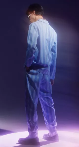The World Is Your Lounge - GOLDEN RETRIEVER c/o VISUALEYES ARTISTS photographed for NUFFERTON Lounge Wear & Pyjamas on behalf of the agency SNASK