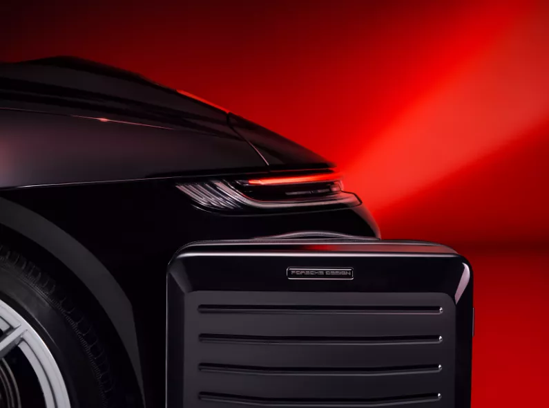 BILDERGUT postproduziert die PORSCHE Design Kampagne für den neuen Hartschalenkoffer für die Agentur thjnk