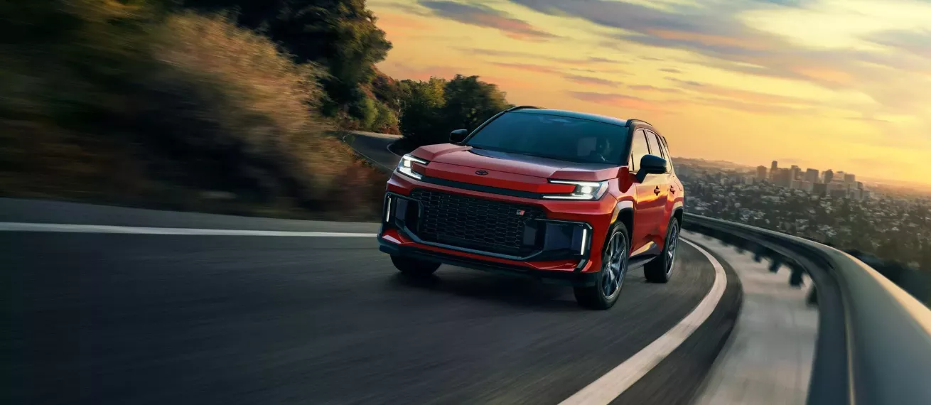 JEFF LUDES fotografiert den neuen TOYOTA RAV4 mit Gybow für Saatchi & Saatchi