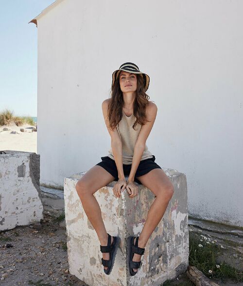 Simone SCHNEIDER c/o ANDREA HEBERGER photographs for FYNCH HATTON on the beach in the French Camarque