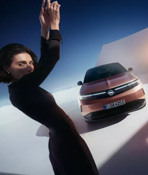 The new OPEL GRANDLAND - captured by Frederic Schlosser c/o UPFRONT for Jung von Matt Havel