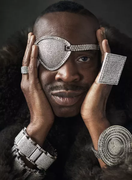 Rapper SLICK RICK is one of the four cover stars of the ‘HIP HOP & FASHION’ autumn issue of SOMETHING ABOUT ROCKS magazine