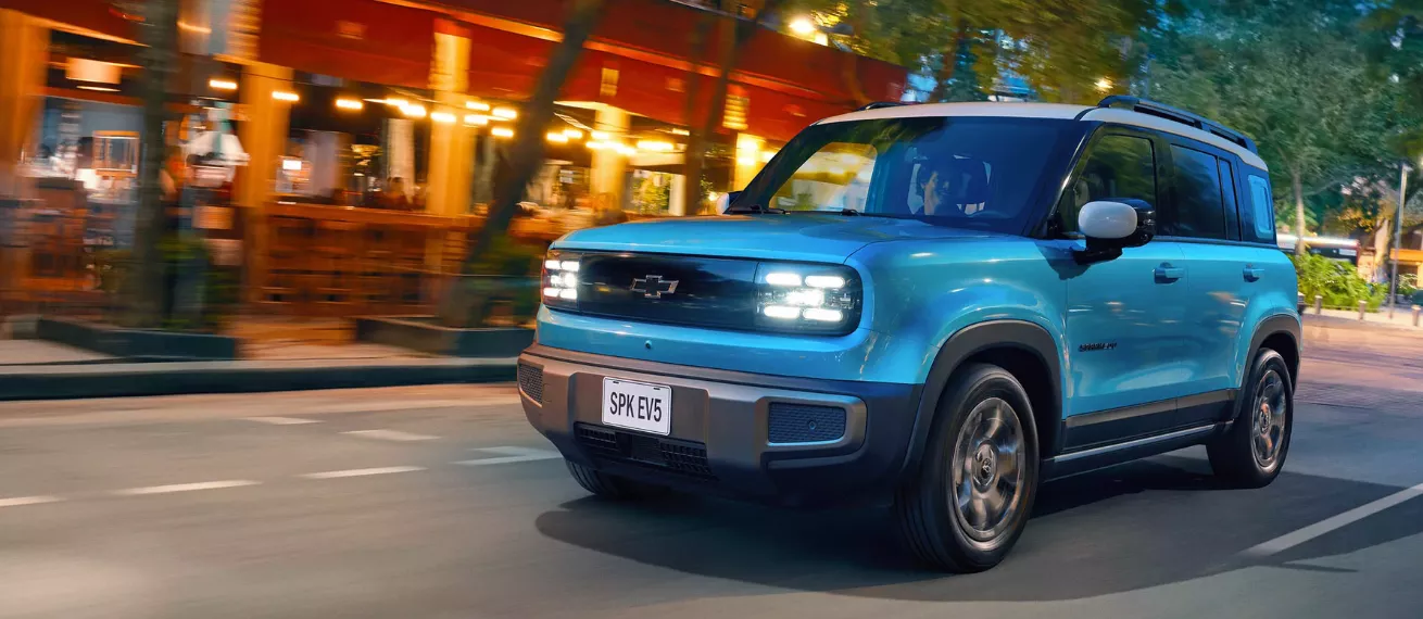 JEFF LUDES shoots the new Chevy Spark in Mexico City with Gybow