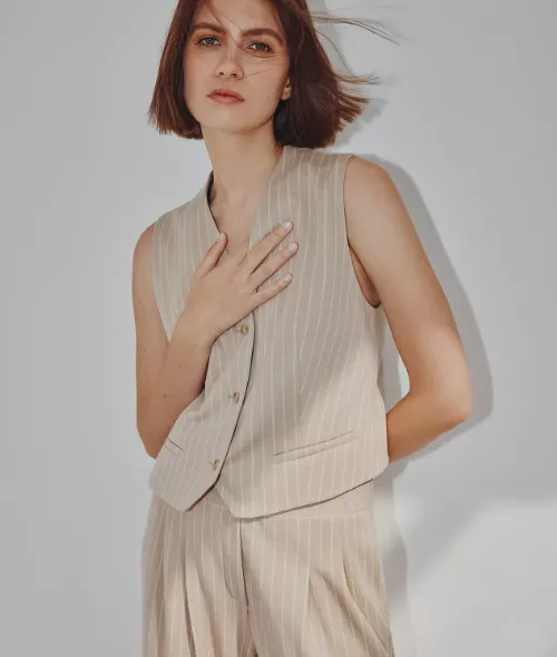 BJÖRN GIESBRECHT photographs LeComte Fashion Autumn/Winter '25 with Polish-Belarusian model Liza Komar