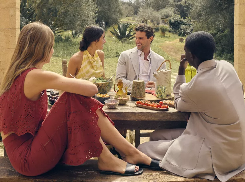 Sonia Szostak photographs the BANANA REPUBLIC S/S 2025 campaign - it was produced on the sunny island of Mallorca by FALCA