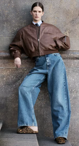 Beyond comfort - Jonas Huckstorf fotografiert für SCHOLL die neue Schuh-Herbstkollektion '25 - Styling Ingo NAHRWOLD c/o BIGOUDI