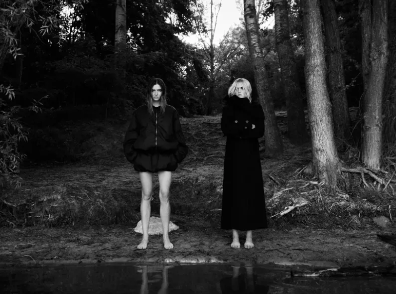 Maximilian Mouson photographs the editorial 'Ritual' for SCHÖN! Magazine - Styling Noah Kaechelin c/o BIGOUDI