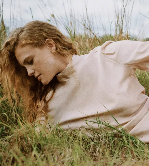 'Esther' - eine freie Arbeit von Fotografin Sarah STORCH c/o DOUBLE T Photographers featuring Model Esther Lomb