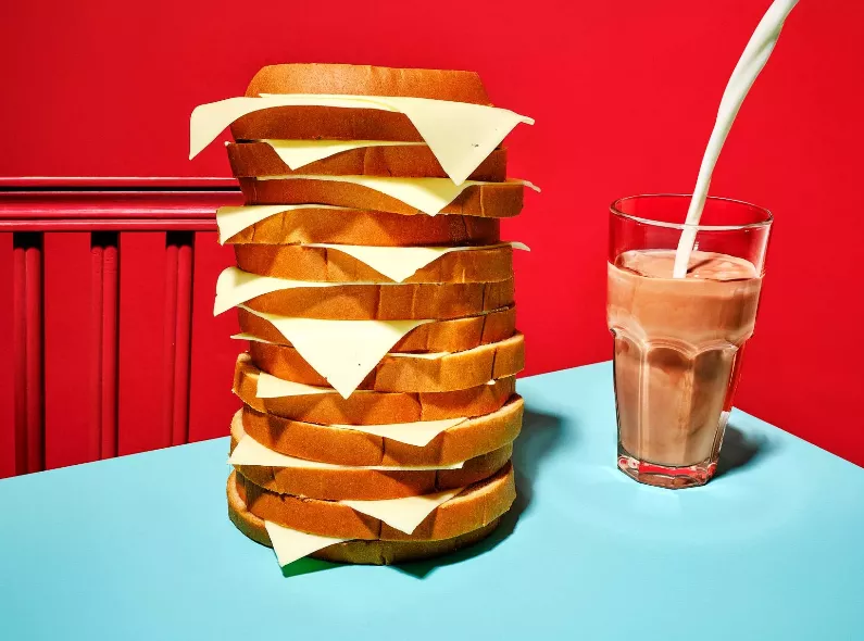 Bold Colors, 80s Glam & Cinematic Stills - Still Life Fotograf Joakim Sundström ab sofort c/o AGENT MOLLY & CO