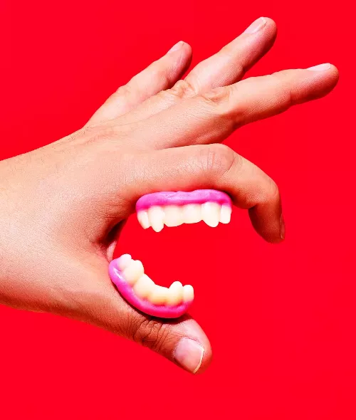 Bold Colors, 80s Glam & Cinematic Stills - Still Life Fotograf Joakim Sundström ab sofort c/o AGENT MOLLY & CO