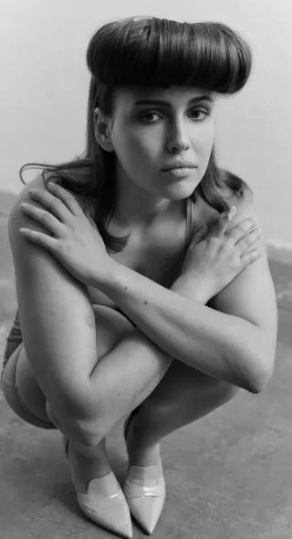 Jennifer La Dell Bretz - Eno de Witt fotografiert die modelnde Schauspielerin, Hair und Makeup by Anja SCHWEIHOFF c/o LIGAWEST