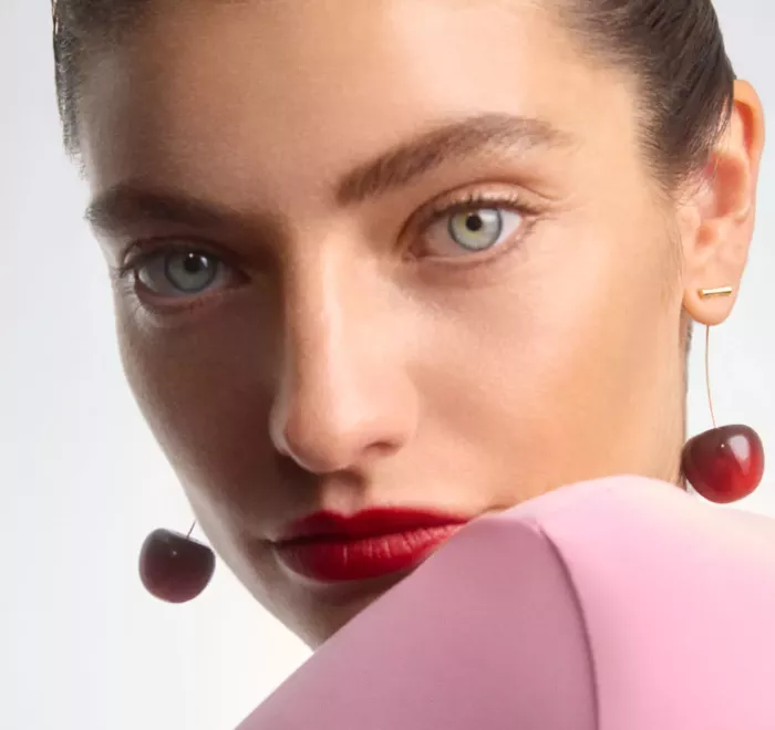'Melina' - das Beauty-Editorial des Kreativ-Duos SALLYHATESWING für Dich auf gosee.news