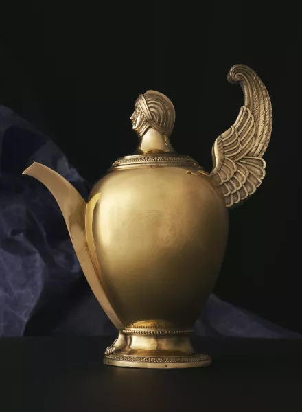 Chitra Collection - Jess BONHAM c/o LGA MANAGEMENT photographs historical tea sets for PATEK PHILIPPE