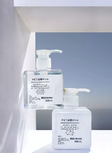 Michael Brunn c/o STILLSTARS photographs for MUJI - Minimalism at its finest