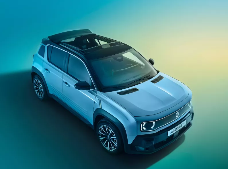 RENAULT R4 Launch Campaign - photographed by AGNIESZKA DOROSZEWICZ for Publicis Conseil, Paris