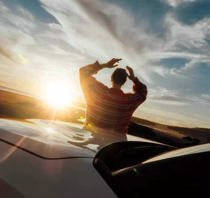 'When the Sun Sets' - a personal project by photographer Lara BAUMBERGER c/o SEVERIN WENDELER featuring the Citroën ë-C3