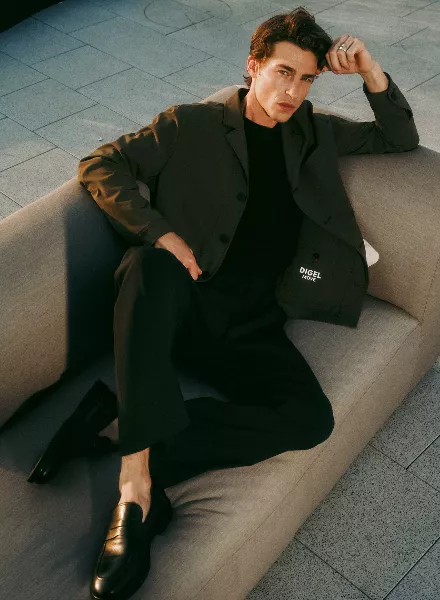 DIGEL Move Collection – inszeniert zwischen Hochhäusern, mit Rooftop Feeling und urbaner Leichtigkeit von Christoph Klutsch c/o KRISTINA KORB