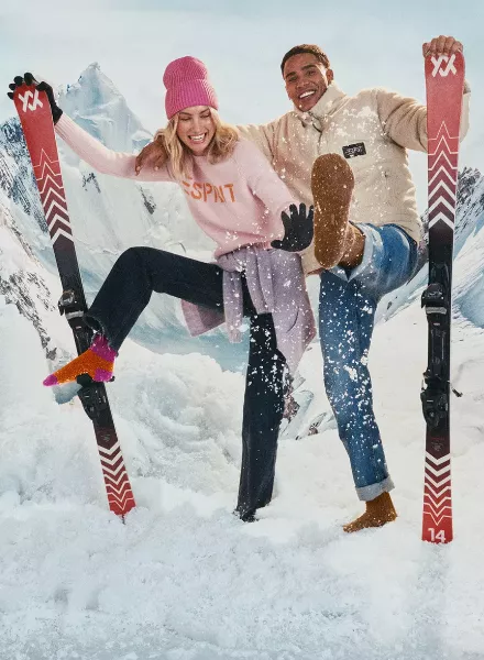 Tavinho Costa photographs for FALKE - also present in the snowy chaos are Elena Köhler (Hair & Makeup) and Salome Ebken (Set Design), both artists c/o LIGAWEST