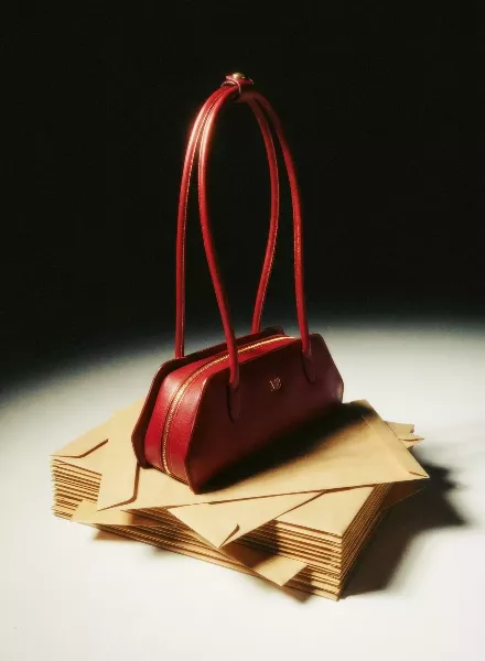 Hottest Vegan Bags! Christoph Klutsch inszeniert vegane Accessoires von Designerin Melina Bucher