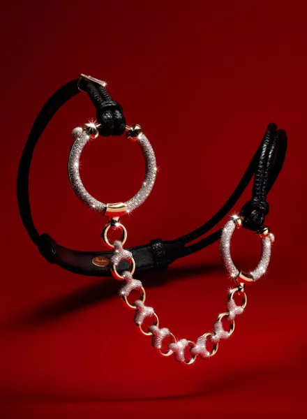 Heart set in stone - The precious High Jewellery we've fallen for this season.... photographer Alain Costa and CD Tim Holloway produce a high-jewelry editorial for Something About Rocks magazine