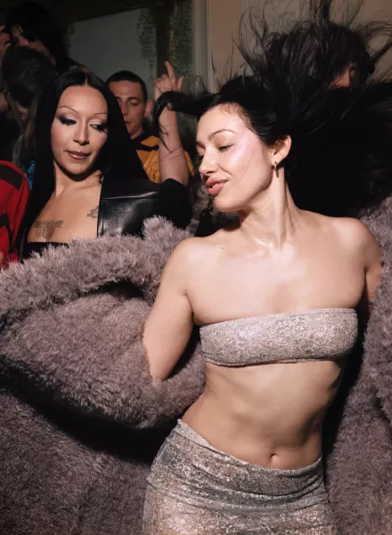 British cool is back! - Ewen Spencer photographed the UK's hottest It girls for VOGUE UK