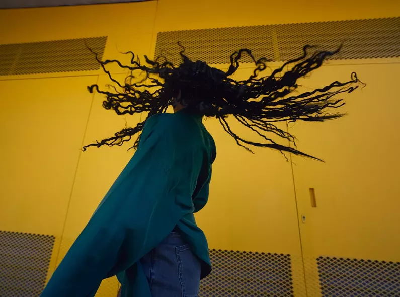 LOOP - Personal Work by MARKUS MUELLER on Movement, Proximity and Urban Energy