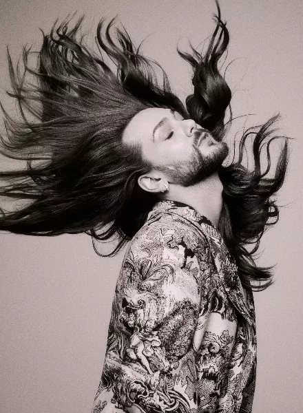 VOGUE Germany x Kérastase – Per Appelgren photographs Riccardo Simonetti 