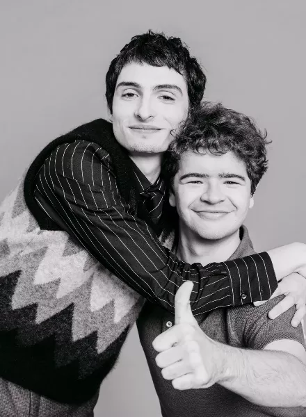 'Stranger Things' Cast Gaten Matarazzo & Finn Wolfhard portraitiert von Meike Kenn für das SZ Magazin