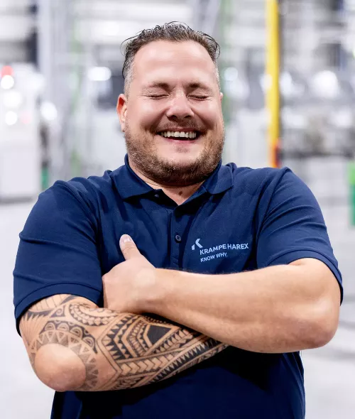Real work. Real people. Dominik Obertreis photographs corporate and reportage for KrampeHarex, Mayer Tools, and Hunkeler
