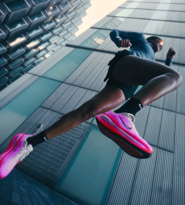 'Running London' Motion as Pure Energy by Florian Bison