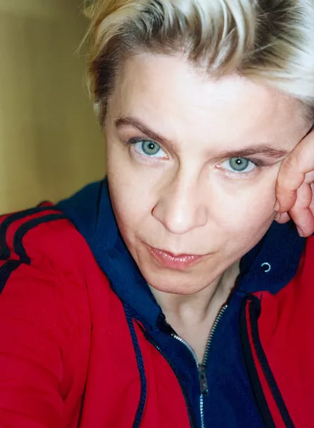 Swedish pop icon Robyn in ZEIT Magazin – portrait by Jonas Unger