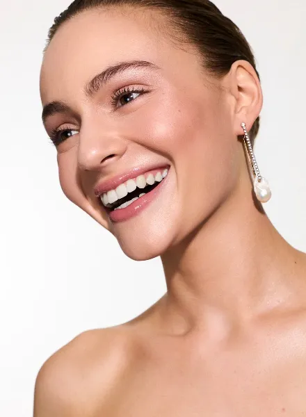 CURA Cosmetics Group with Judith Williams - photographed by Dirk Bader