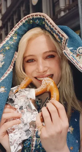 'We Love New York' - Tom Craig fotografierte Model Summer Dirx für die Juni-Ausgabe '26 des HTSI Magazins