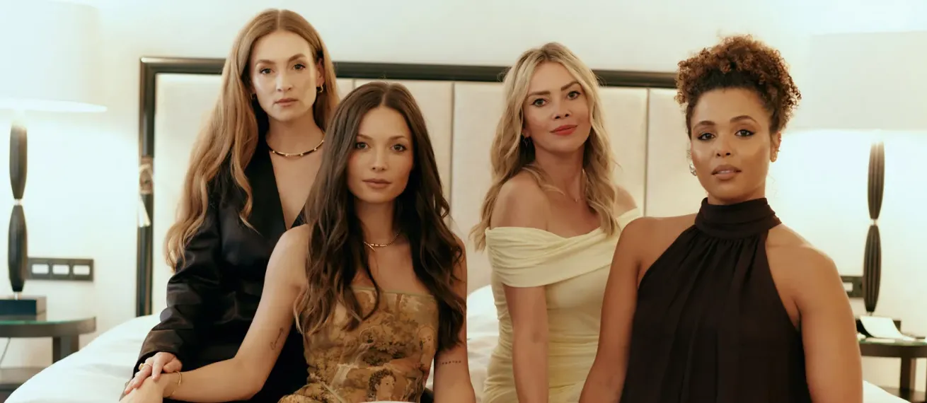 Sarah Storch porträtiert Lena Meckel, Laura Osswald, Iris Ried und Teresa Klamert zur „So Happy It Hurts“-Premiere beim Filmfest München