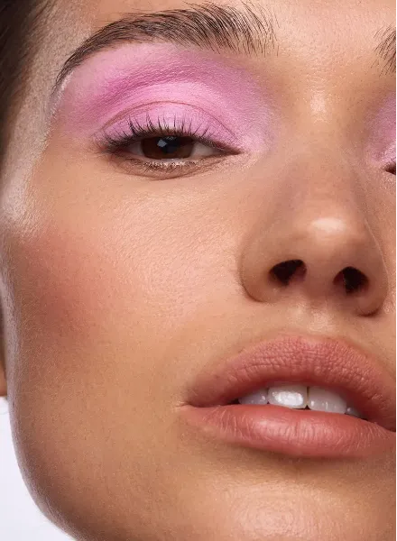 Frauke Fischer – New Personal Beauty Series with Color, Intimacy and Personality