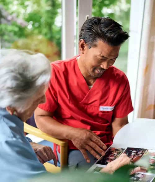 "That's where I want to live" - Martin Bühler photographed employees and residents at two locations of GDA (Gesellschaft für Dienste im Alter mbH)
