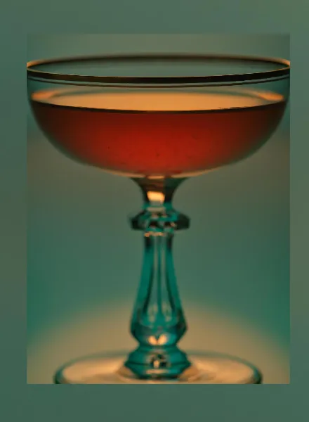 Janik Gensheimer inszeniert Cocktail-Kultur zwischen Geschichte, Glas und Glamour