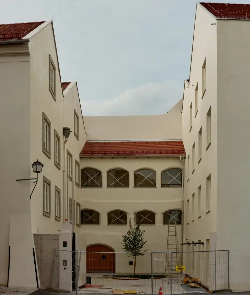 'Hitler’s Birthplace in Braunau to Become a Police Station – Is That Feasible?' – Roderick Aichinger photographed the otherwise tranquil town of Braunau for the NZZ