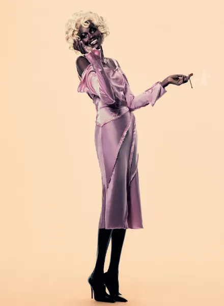 "All Eyes On Us" – Per Appelgren shoots an XXL spread for the AURUM MagBook 5th Anniversary Issue