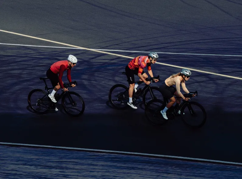 4 AM Call Time – Katarzyna Milewska x Analog Digital between cycling, rhythm and golden morning light